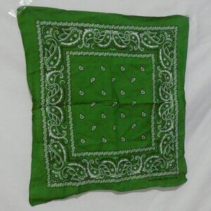 Unbranded | OS One Size | Green Paisley Square Bandana / Scarf